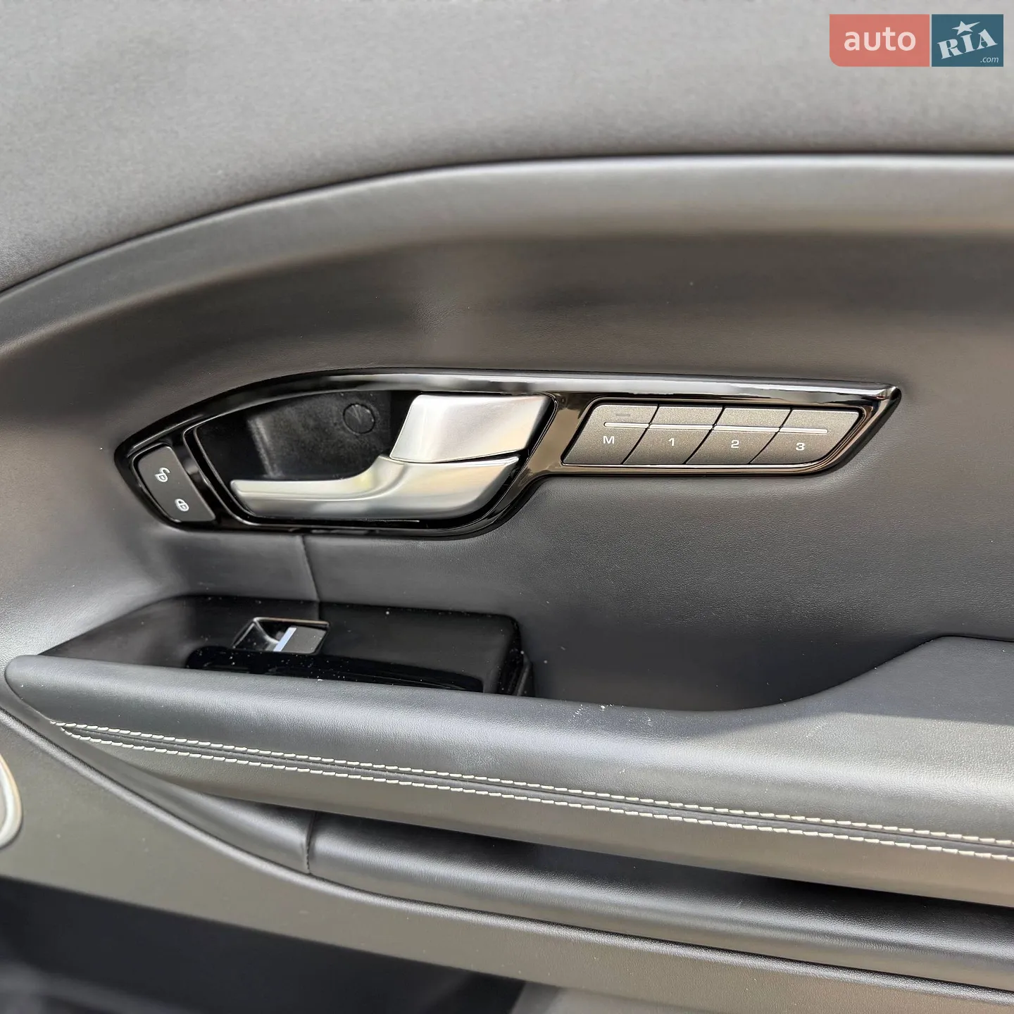 2015 Land Rover Range Rover Evoque - мініатюра 38