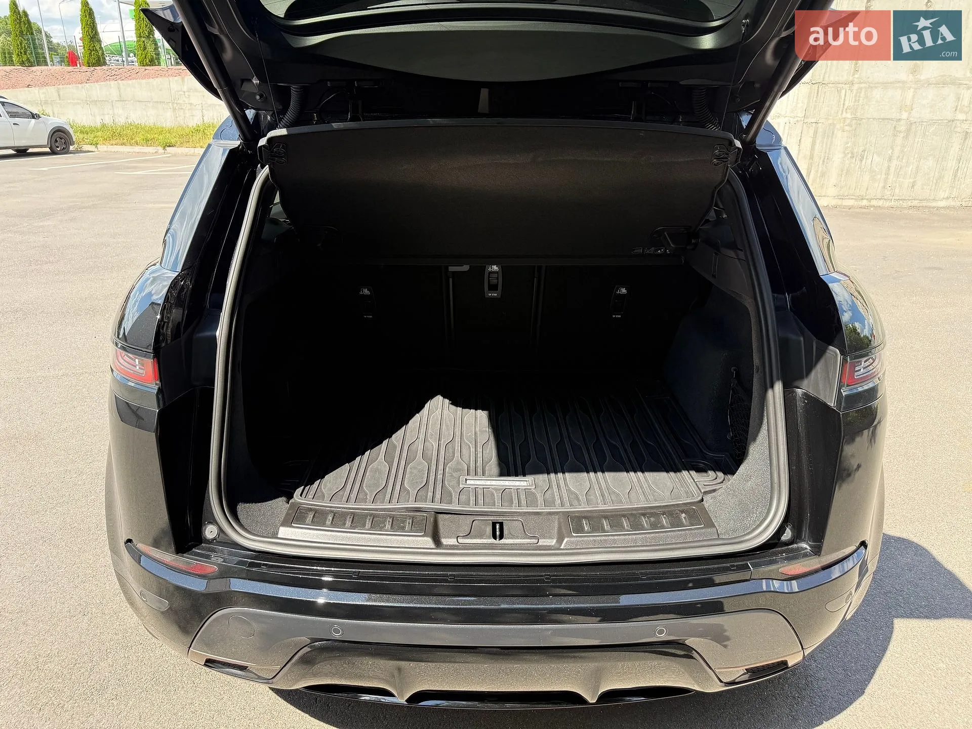 2023 Land Rover Range Rover Evoque - мініатюра 24