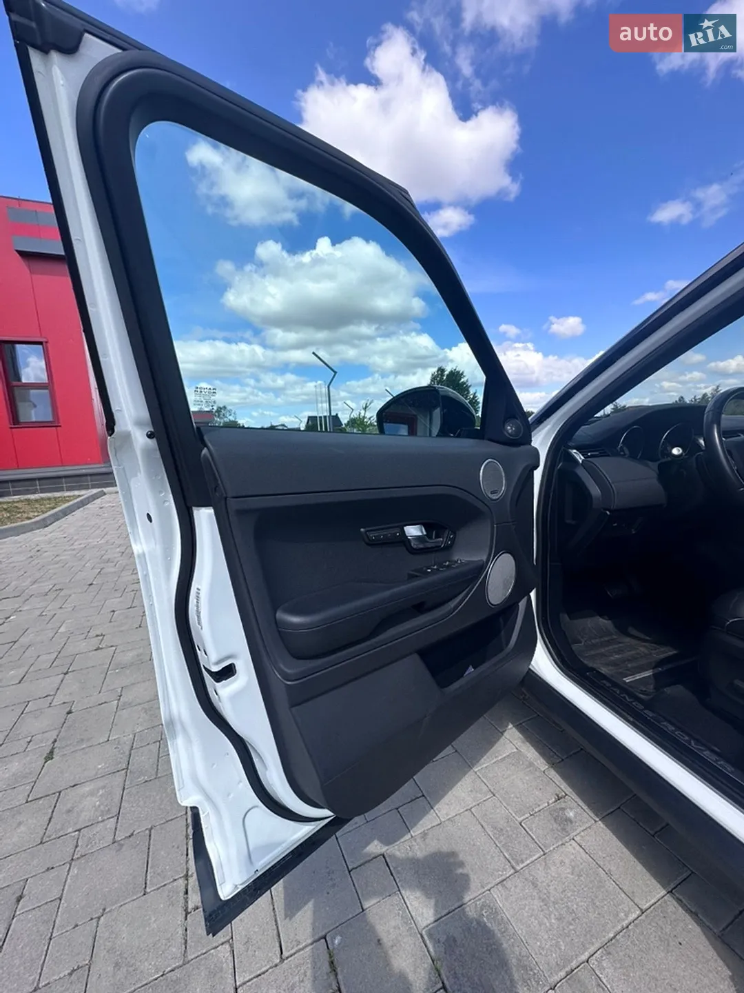 2015 Land Rover Range Rover Evoque - мініатюра 21
