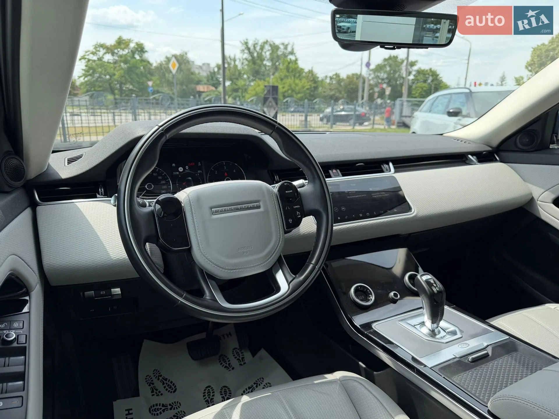 2019 Land Rover Range Rover Evoque - мініатюра 19