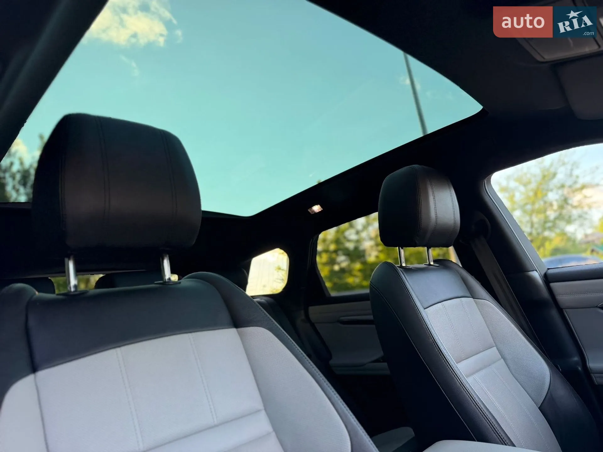 2019 Land Rover Range Rover Evoque - мініатюра 38