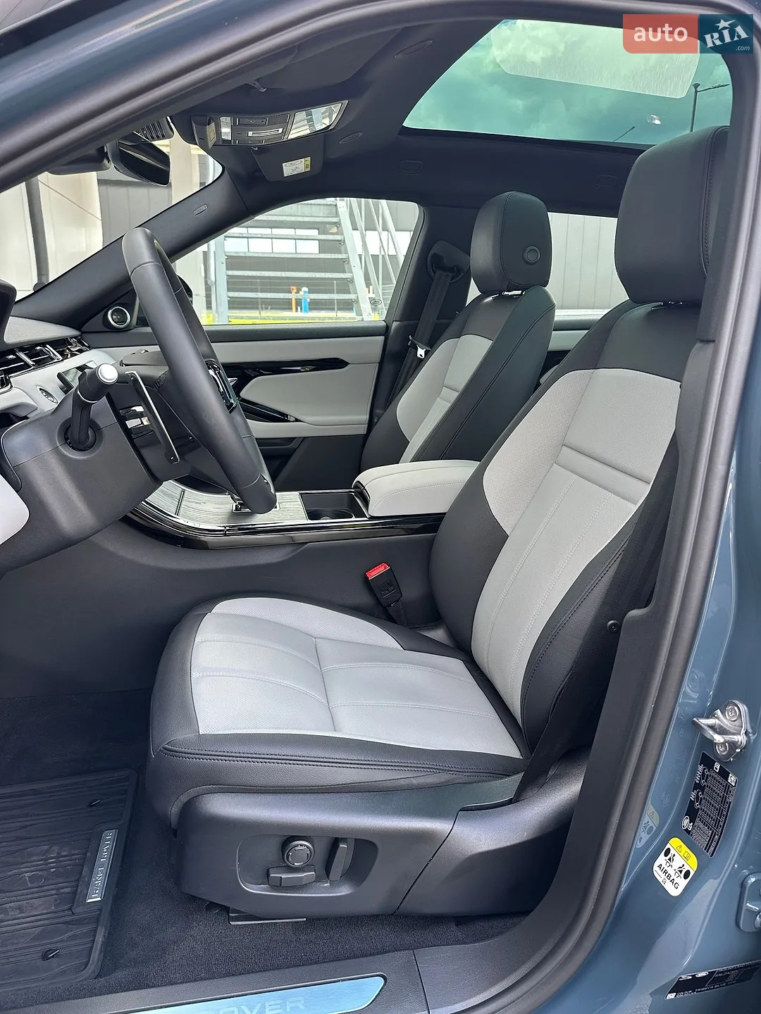 2025 Land Rover Range Rover Evoque - мініатюра 14