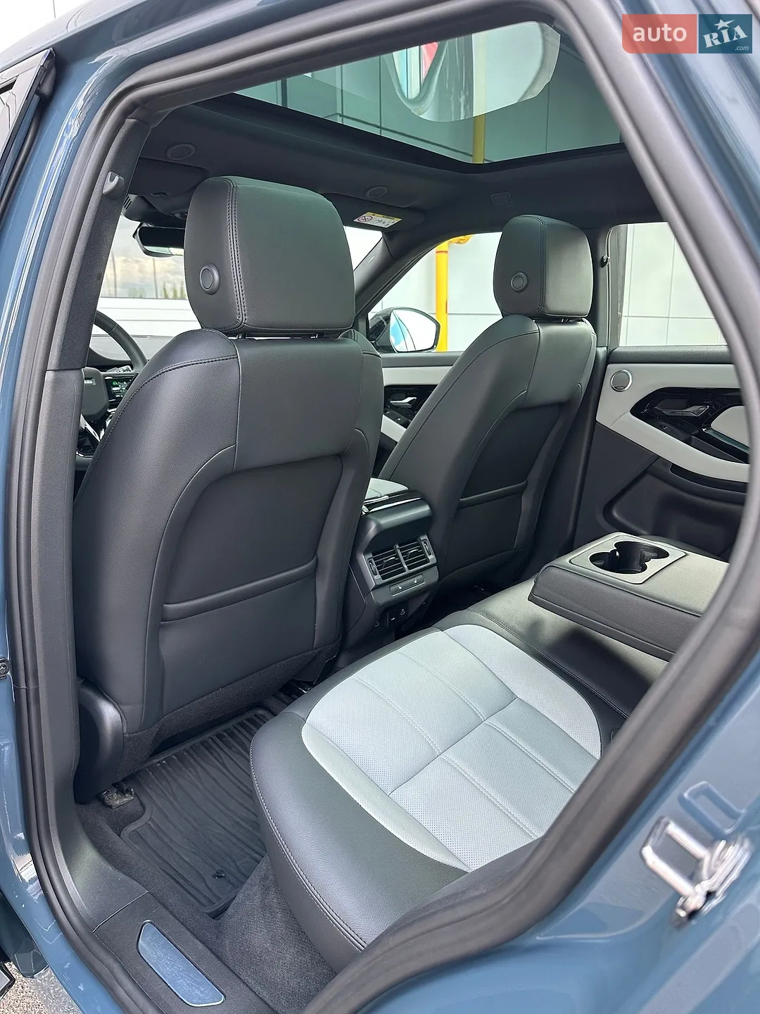 2025 Land Rover Range Rover Evoque - мініатюра 19