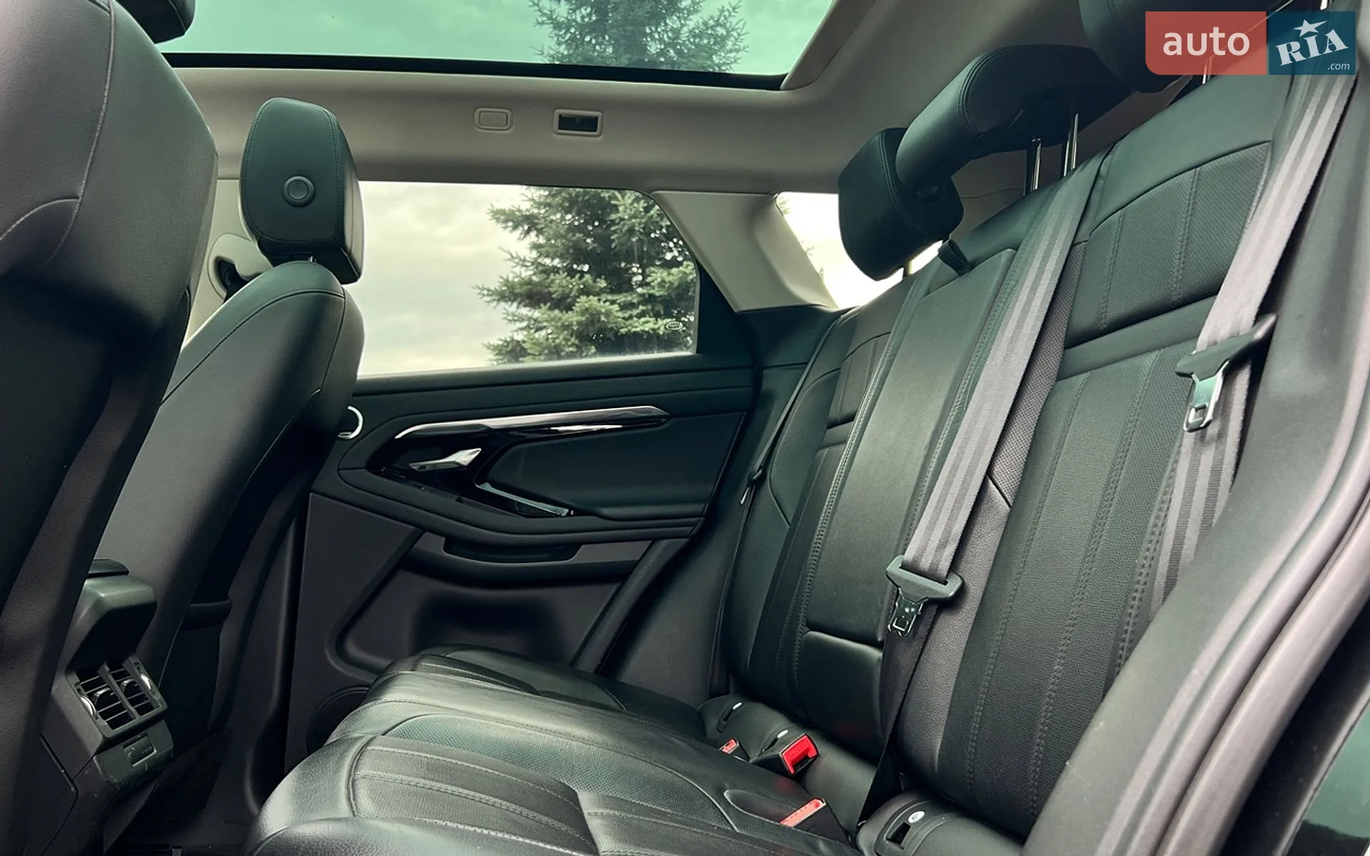 2019 Land Rover Range Rover Evoque - мініатюра 25