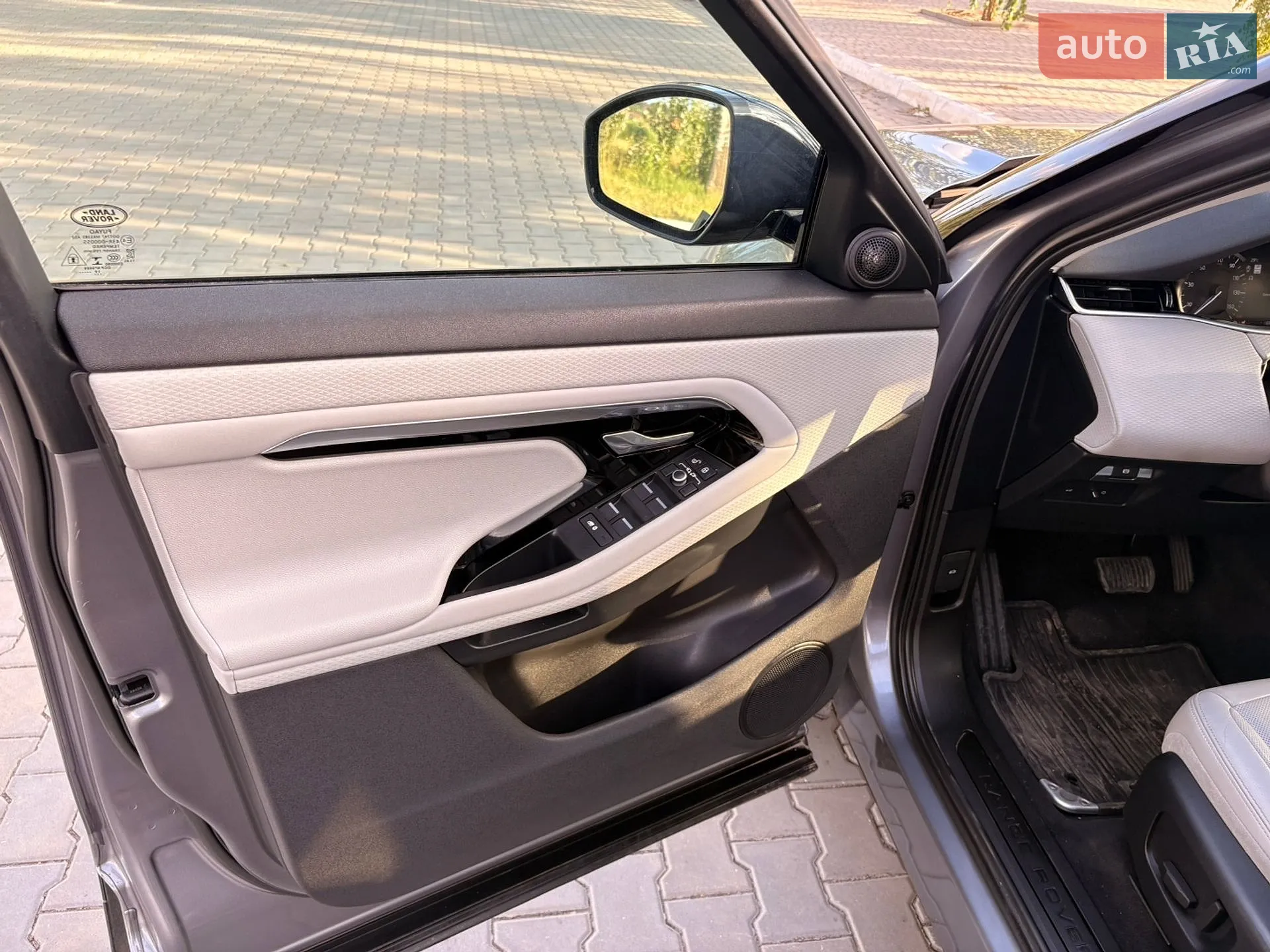 2020 Land Rover Range Rover Evoque - мініатюра 18