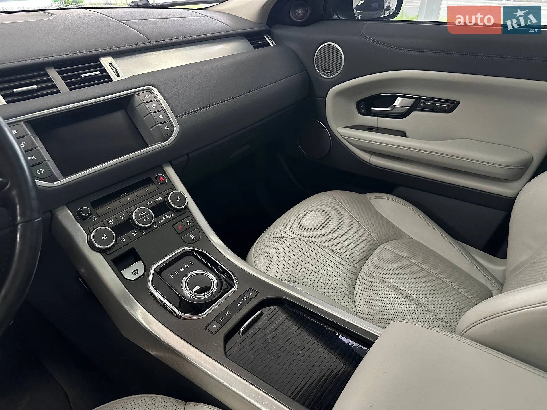 2015 Land Rover Range Rover Evoque - мініатюра 37