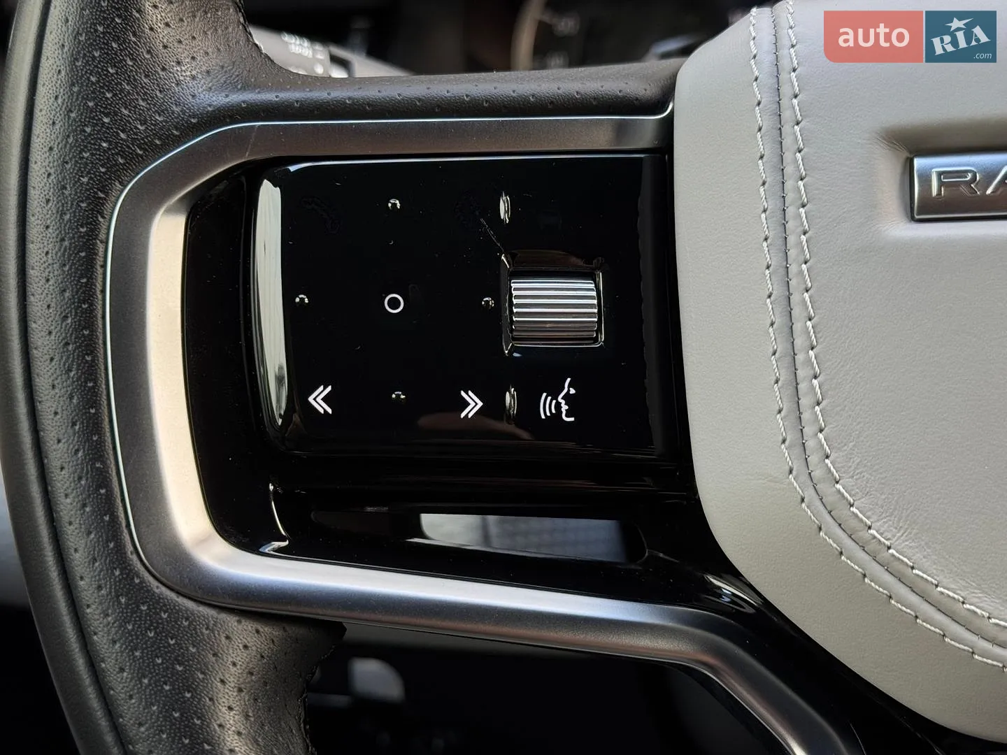 2022 Land Rover Range Rover Evoque - мініатюра 24
