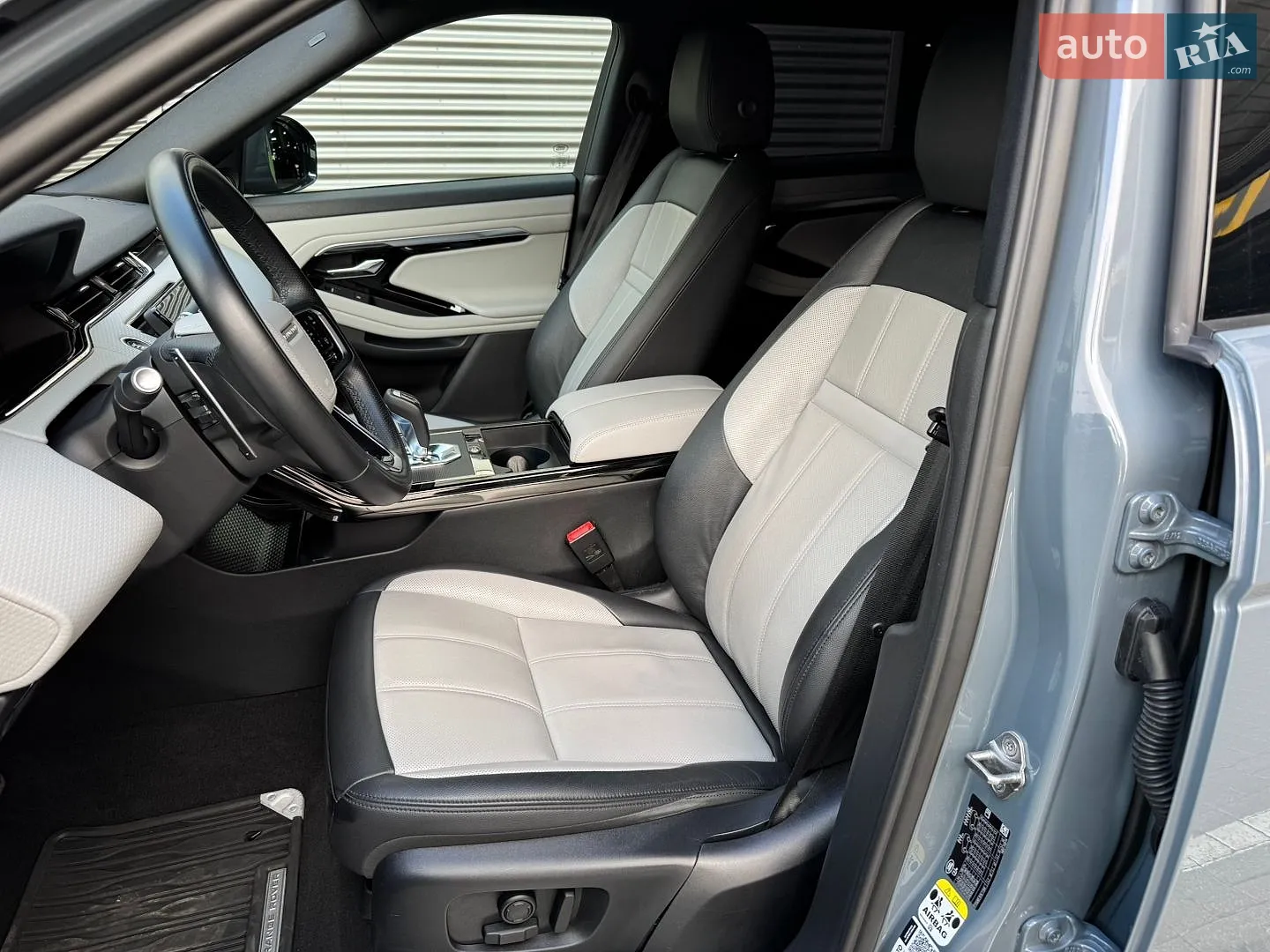 2022 Land Rover Range Rover Evoque - мініатюра 36