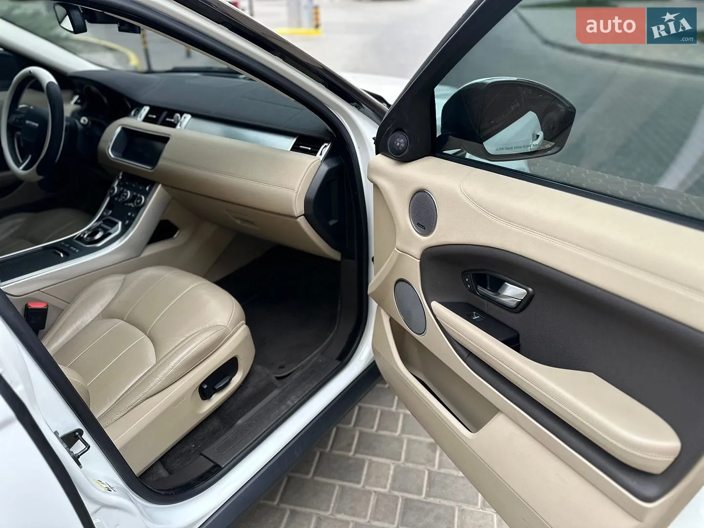 2018 Land Rover Range Rover Evoque - мініатюра 15