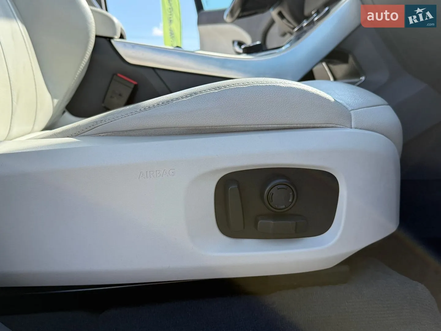 2016 Land Rover Range Rover Evoque - мініатюра 15