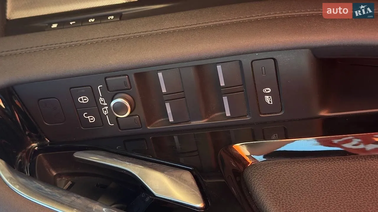 2019 Land Rover Range Rover Evoque - мініатюра 25