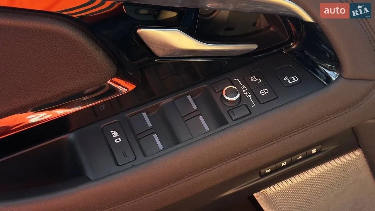 2019 Land Rover Range Rover Evoque - мініатюра 32