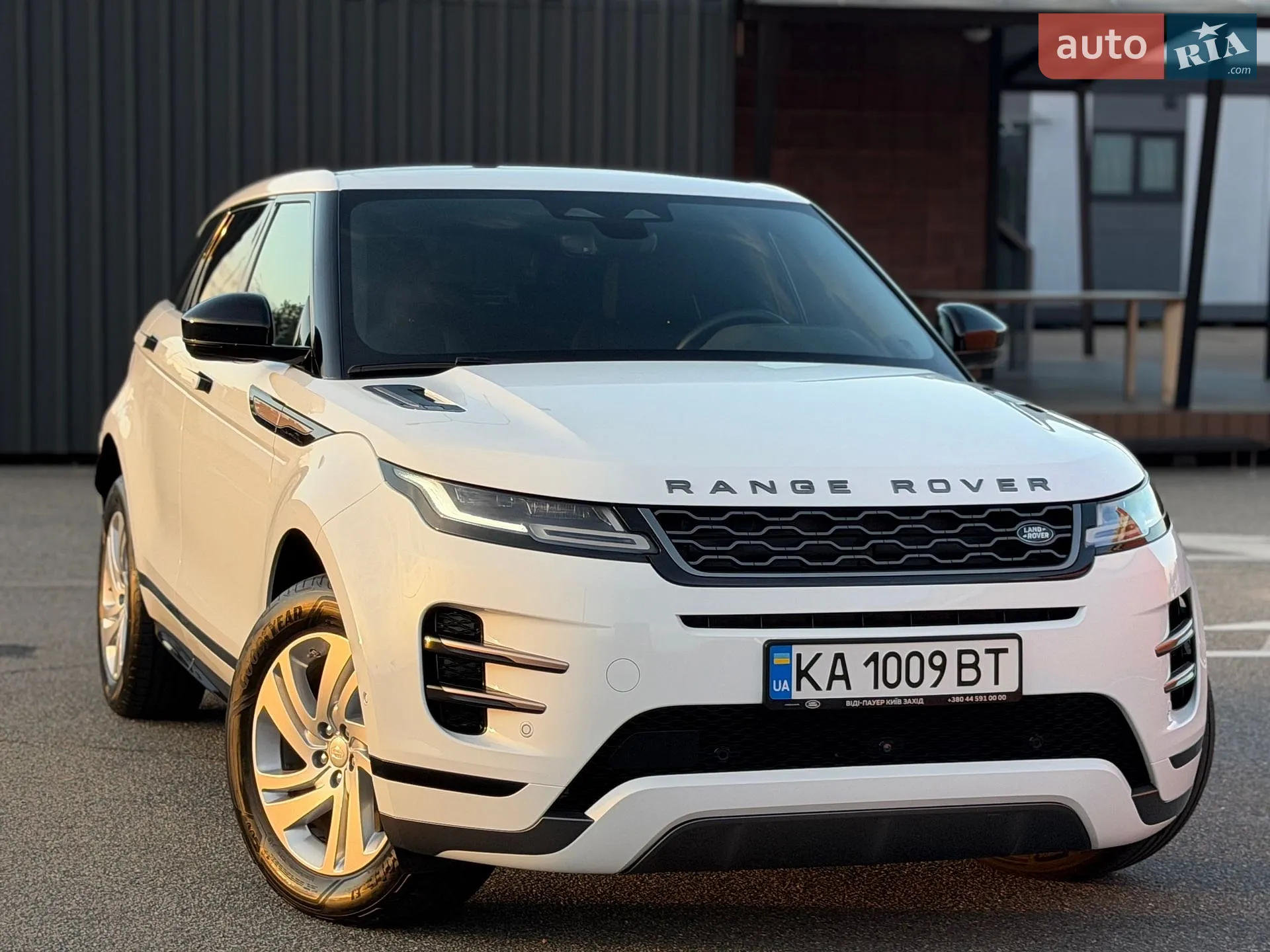 2021 Land Rover Range Rover Evoque - мініатюра 16