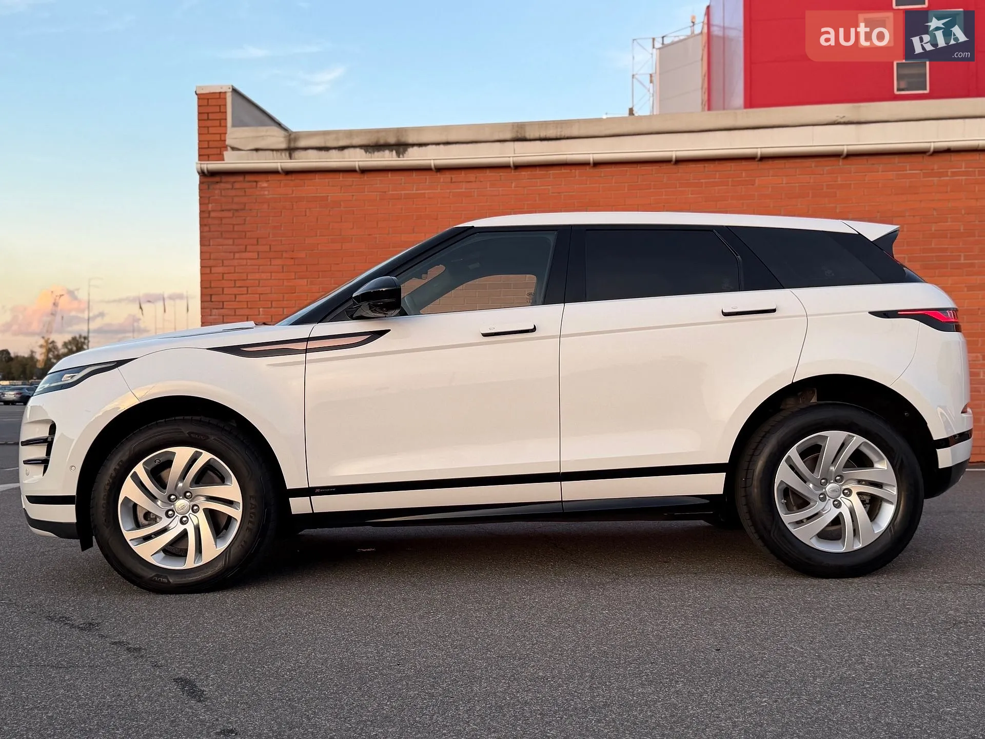2021 Land Rover Range Rover Evoque - мініатюра 11