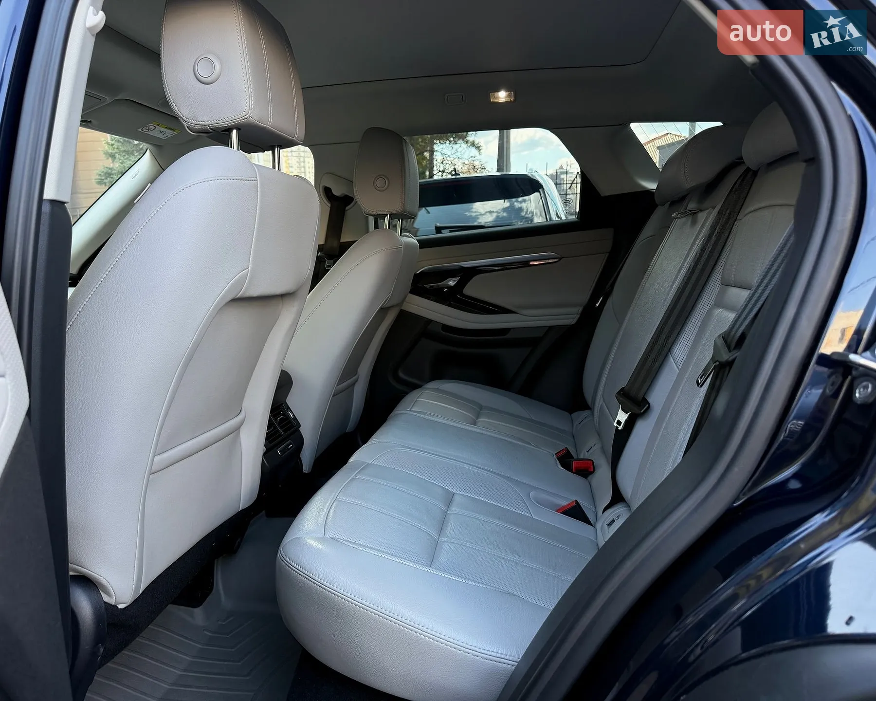 2021 Land Rover Range Rover Evoque - мініатюра 12