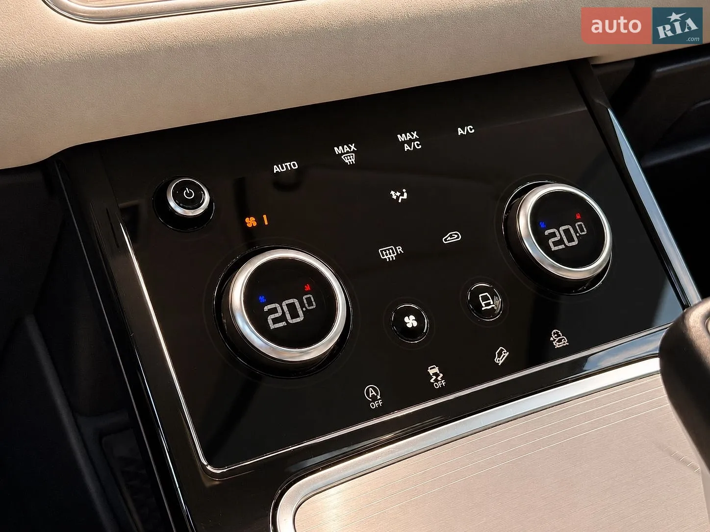 2020 Land Rover Range Rover Evoque - мініатюра 21