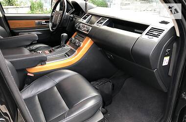 Позашляховик / Кросовер Land Rover Range Rover Sport 2010 в 
