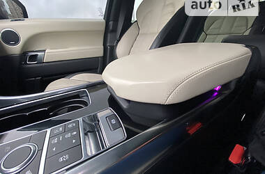 Внедорожник / Кроссовер Land Rover Range Rover Sport 2017 в 