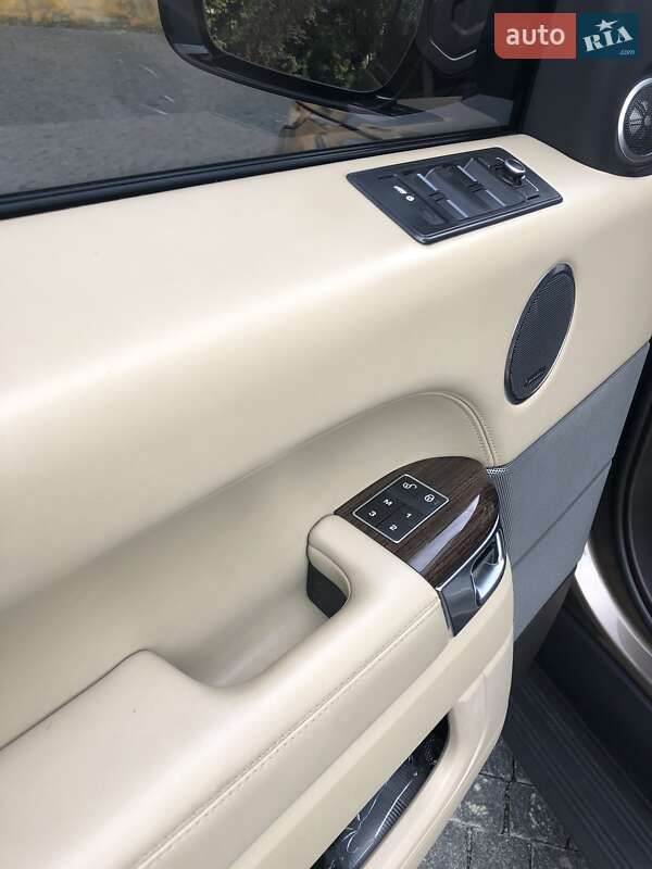 Внедорожник / Кроссовер Land Rover Range Rover Sport 2014 в Черновцах