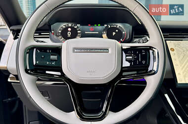Позашляховик / Кросовер Land Rover Range Rover Sport 2023 в 