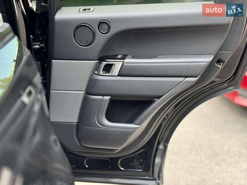 Внедорожник / Кроссовер Land Rover Range Rover Sport 2016 в Киеве