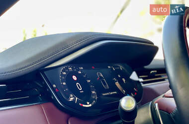 Позашляховик / Кросовер Land Rover Range Rover Sport 2023 в 