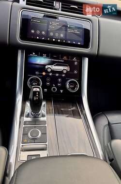 Позашляховик / Кросовер Land Rover Range Rover Sport 2018 в 