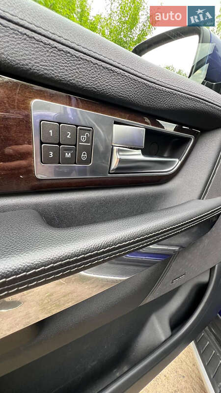 Внедорожник / Кроссовер Land Rover Range Rover Sport 2010 в Киеве