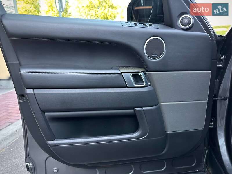 Внедорожник / Кроссовер Land Rover Range Rover Sport 2017 в Киеве фото 43 Внедорожник / Кроссовер Land Rover Range Rover Sport 2017 в Киеве