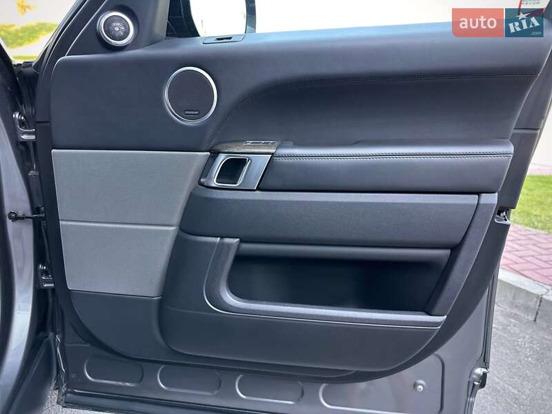 Внедорожник / Кроссовер Land Rover Range Rover Sport 2017 в Киеве фото 65 Внедорожник / Кроссовер Land Rover Range Rover Sport 2017 в Киеве