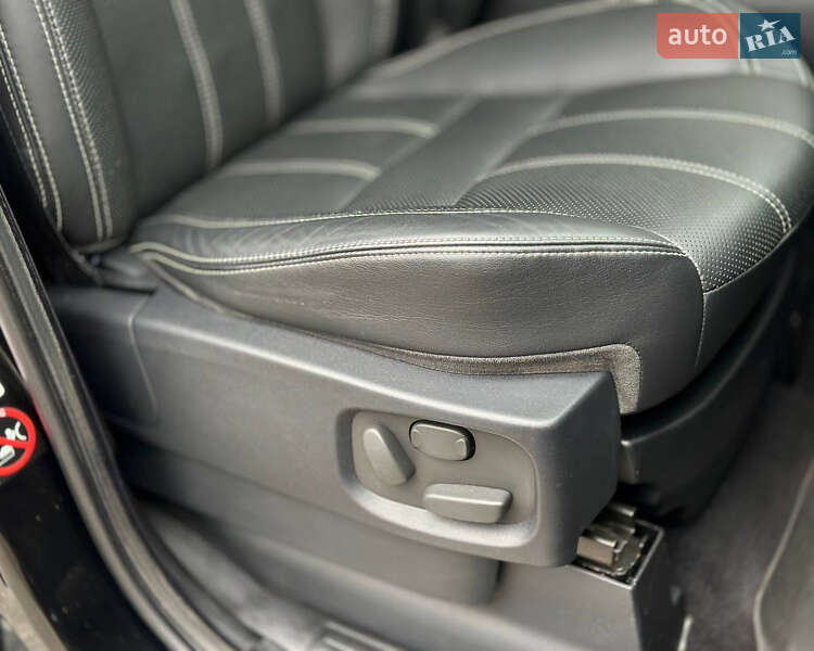 Внедорожник / Кроссовер Land Rover Range Rover Sport 2011 в Киеве