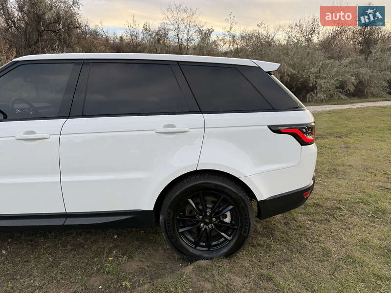 Внедорожник / Кроссовер Land Rover Range Rover Sport 2014 в Днепре