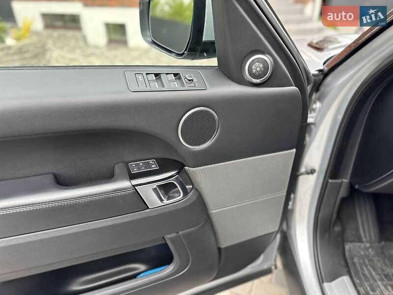 Внедорожник / Кроссовер Land Rover Range Rover Sport 2017 в Радомышле