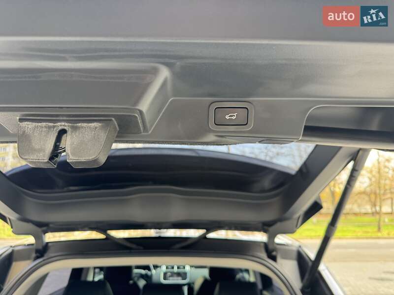 Внедорожник / Кроссовер Land Rover Range Rover Sport 2016 в Николаеве