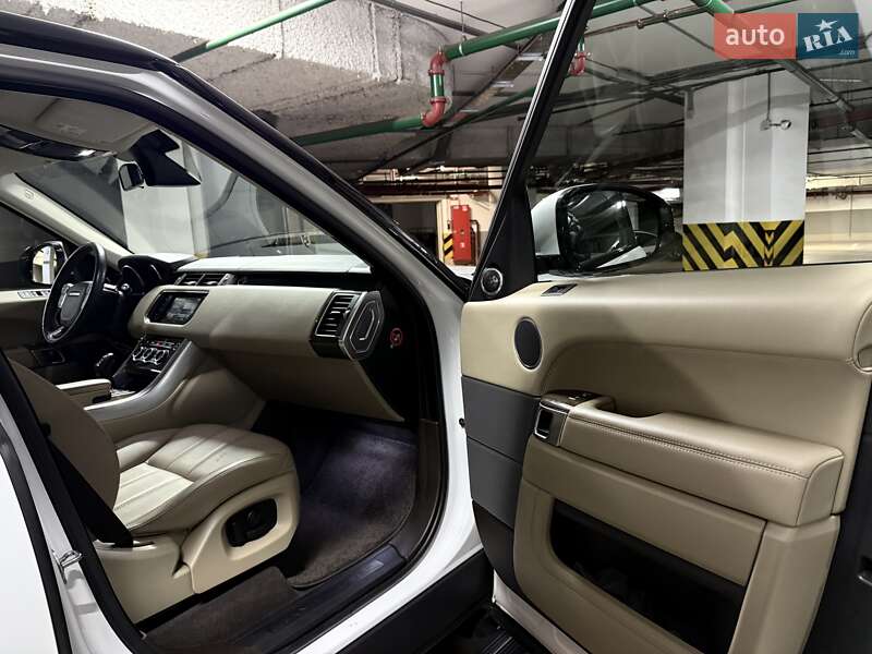 Внедорожник / Кроссовер Land Rover Range Rover Sport 2016 в Киеве