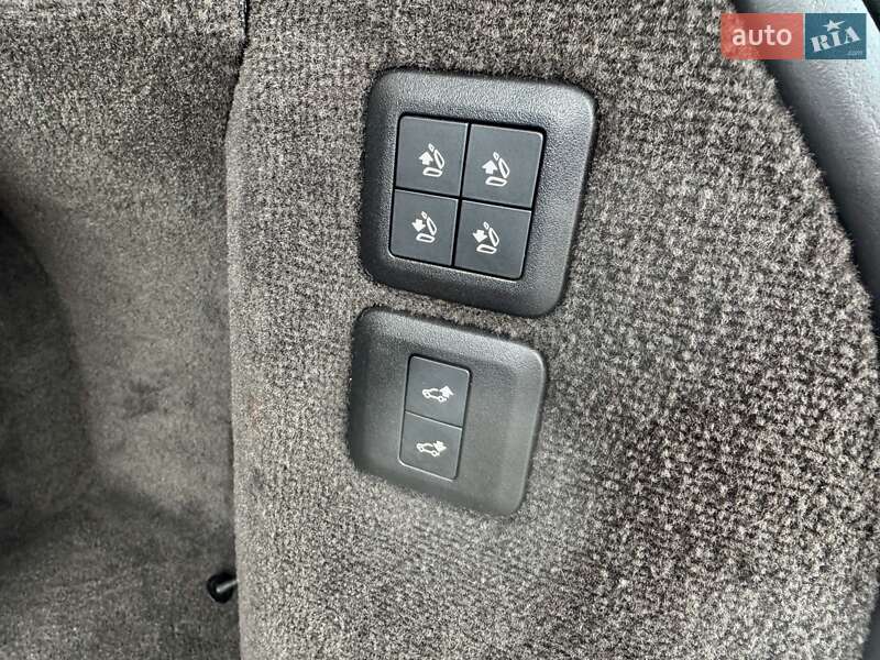 Внедорожник / Кроссовер Land Rover Range Rover Sport 2018 в Черновцах