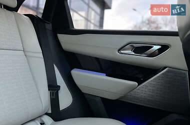 Позашляховик / Кросовер Land Rover Range Rover Velar 2018 в  фото 29 Позашляховик / Кросовер Land Rover Range Rover Velar 2018 в