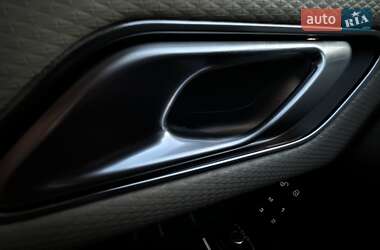 Внедорожник / Кроссовер Land Rover Range Rover Velar 2018 в 