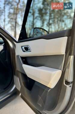 Позашляховик / Кросовер Land Rover Range Rover Velar 2017 в 
