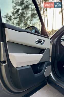 Позашляховик / Кросовер Land Rover Range Rover Velar 2017 в 