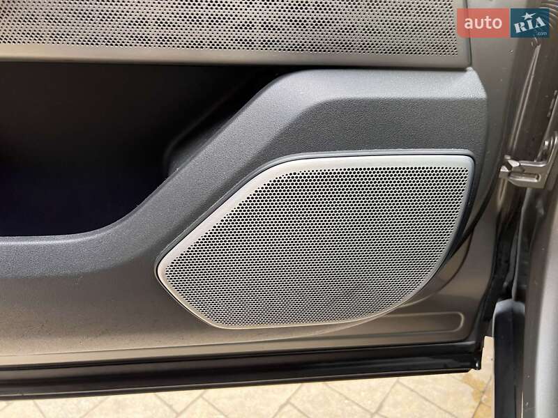 Позашляховик / Кросовер Land Rover Range Rover Velar 2017 в Львові