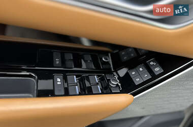 Внедорожник / Кроссовер Land Rover Range Rover Velar 2018 в 