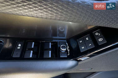 Внедорожник / Кроссовер Land Rover Range Rover Velar 2017 в 