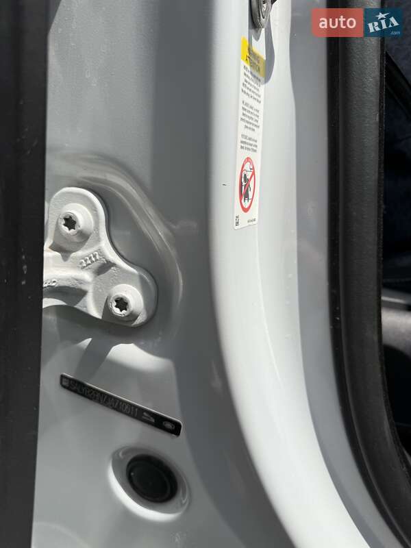 Внедорожник / Кроссовер Land Rover Range Rover Velar 2017 в Киеве фото 23 Внедорожник / Кроссовер Land Rover Range Rover Velar 2017 в Киеве