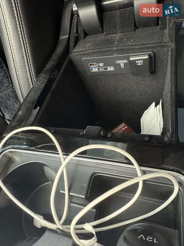 Внедорожник / Кроссовер Land Rover Range Rover Velar 2017 в Киеве фото 31 Внедорожник / Кроссовер Land Rover Range Rover Velar 2017 в Киеве