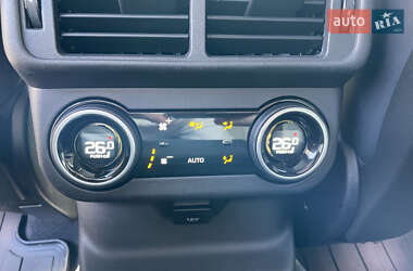 Внедорожник / Кроссовер Land Rover Range Rover Velar 2018 в 