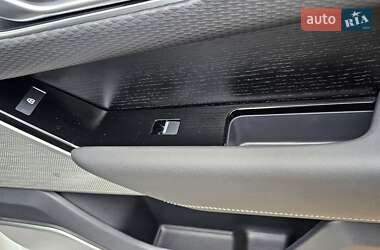 Внедорожник / Кроссовер Land Rover Range Rover Velar 2022 в 