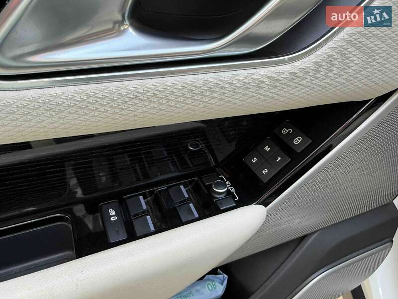 Внедорожник / Кроссовер Land Rover Range Rover Velar 2018 в Львове