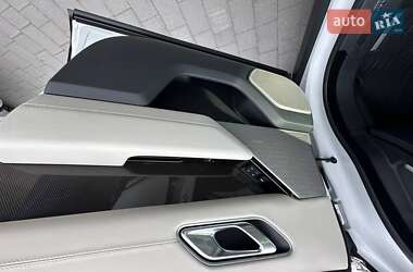 Внедорожник / Кроссовер Land Rover Range Rover Velar 2017 в 