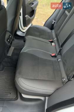 Внедорожник / Кроссовер Land Rover Range Rover Velar 2022 в 